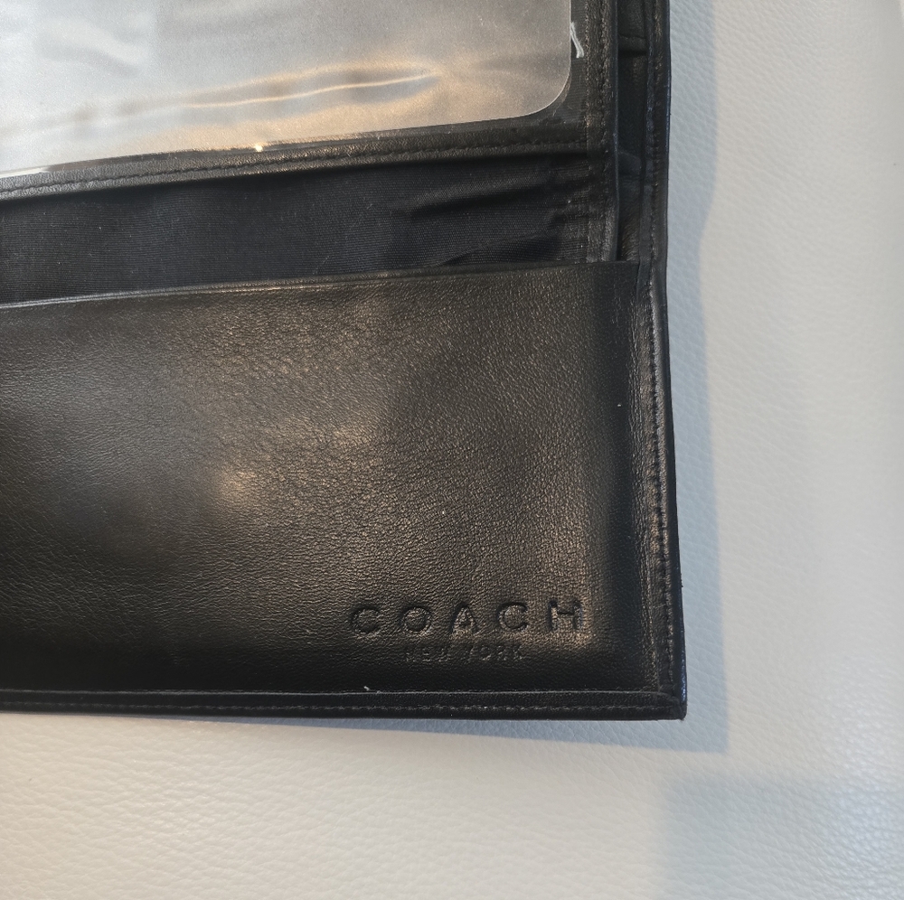 Vintage Coach Wallet - Picture 2 of 7
